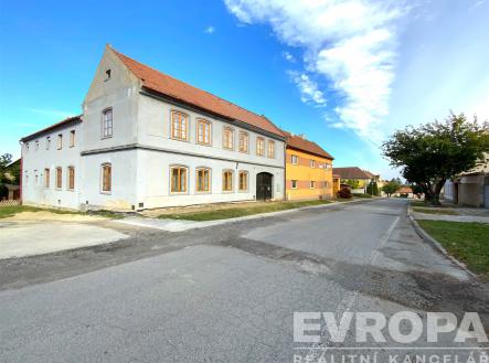 Prodej - dům/vila, 625 m²