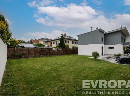 . | Prodej - dům/vila, 195 m²