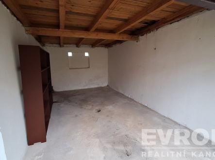 . | Prodej - malý objekt/garáž