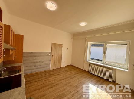 . | Pronájem bytu, 3+kk, 70 m²