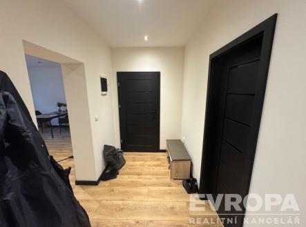 . | Pronájem bytu, 3+kk, 95 m²