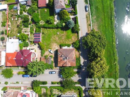 . | Prodej - dům/vila, 300 m²