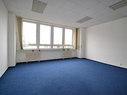 . | Pronájem - kanceláře, 3 983 m²