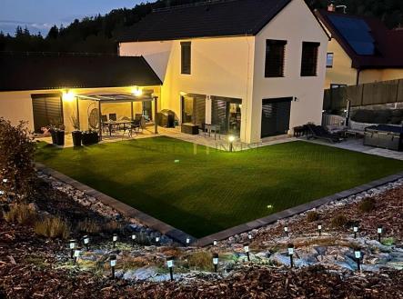 . | Prodej - dům/vila, 234 m²