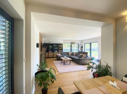 . | Prodej - dům/vila, 234 m²