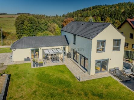 . | Prodej - dům/vila, 234 m²