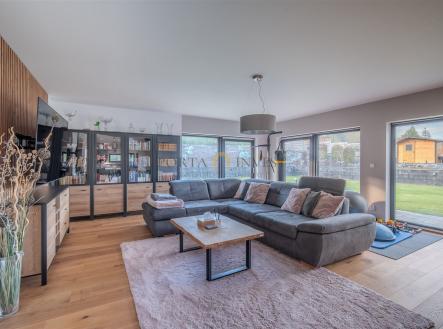 . | Prodej - dům/vila, 234 m²