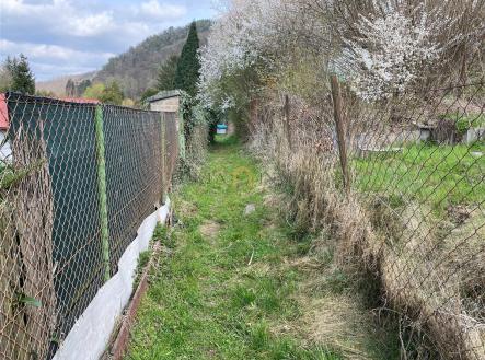 . | Prodej - pozemek, zahrada, 1 085 m²
