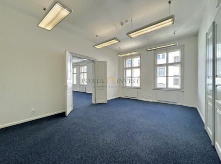 . | Pronájem - kanceláře, 1 116 m²