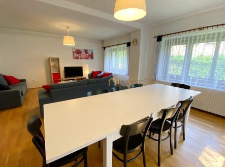 . | Prodej - dům/vila, 221 m²