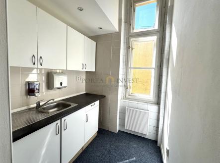 . | Pronájem - kanceláře, 1 116 m²