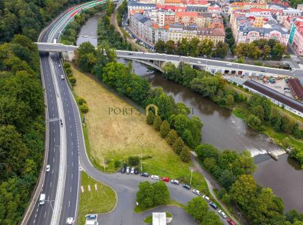   | Prodej - pozemek pro komerční výstavbu, 5 900 m²