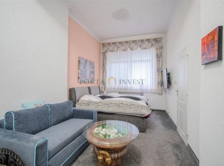 . | Prodej - nájemní dům, 672 m²