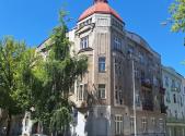 Prodej - nájemní dům, 1 841 m²