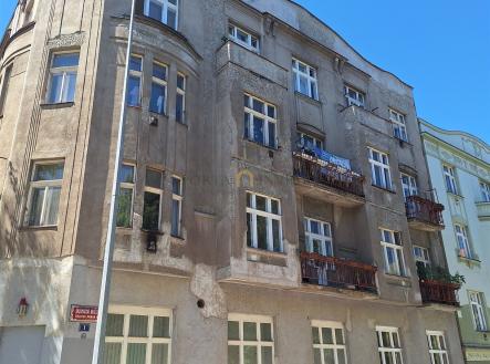 . | Prodej - nájemní dům, 1 841 m²