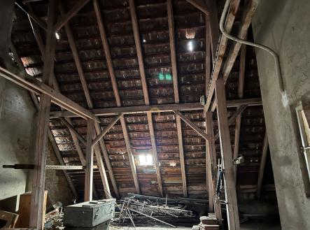 . | Prodej - nájemní dům, 1 841 m²