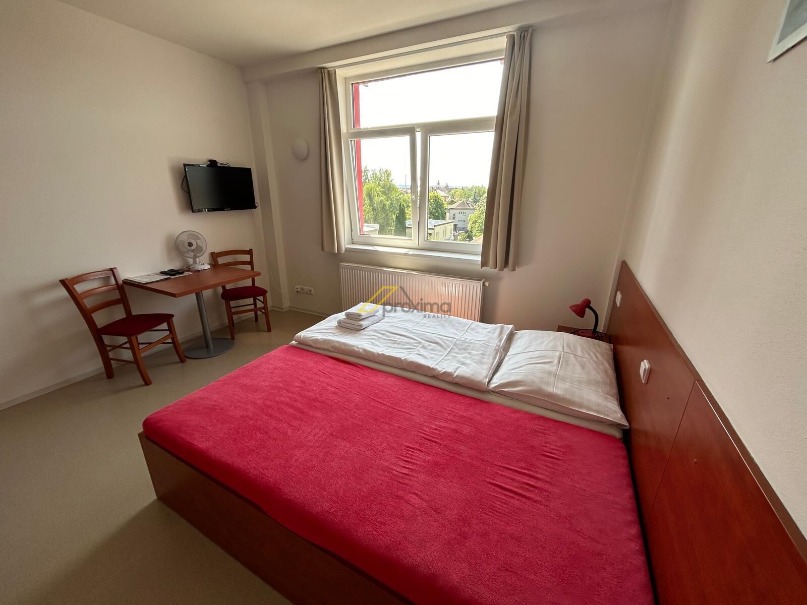 Pronájem ubytovacích prostor 1+kk, Jiráskovo nábř., České Budějovice