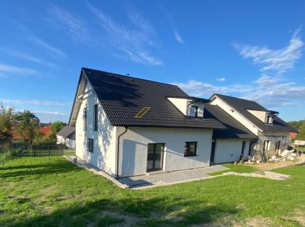 Pronájem - dům/vila, 168 m²