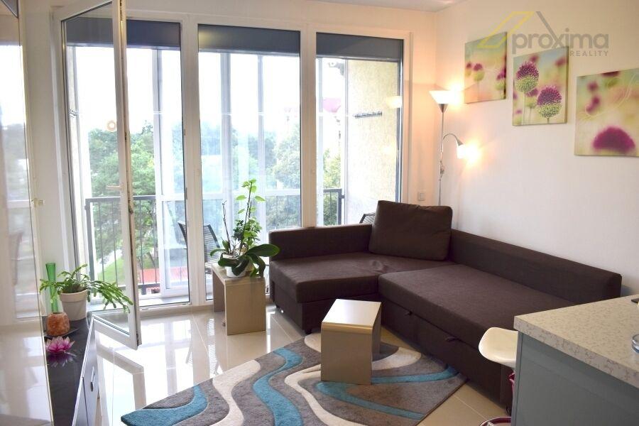 Pronájem bytu 1+kk s lodžií, ul. Fr. Ondříčka, České Budějovice