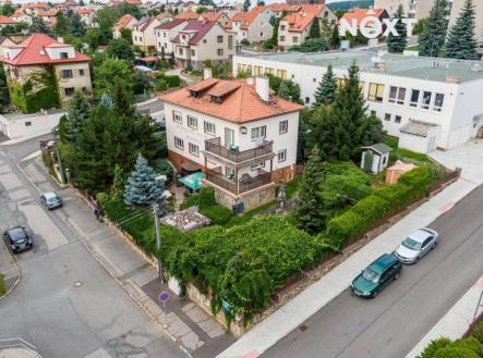 Prodej - komerční objekt, administrativní budova, 1 387 m²