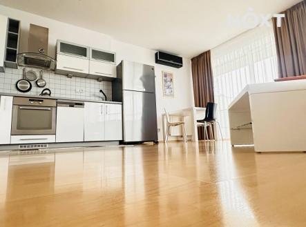 Pronájem bytu, 2+kk, 86 m²