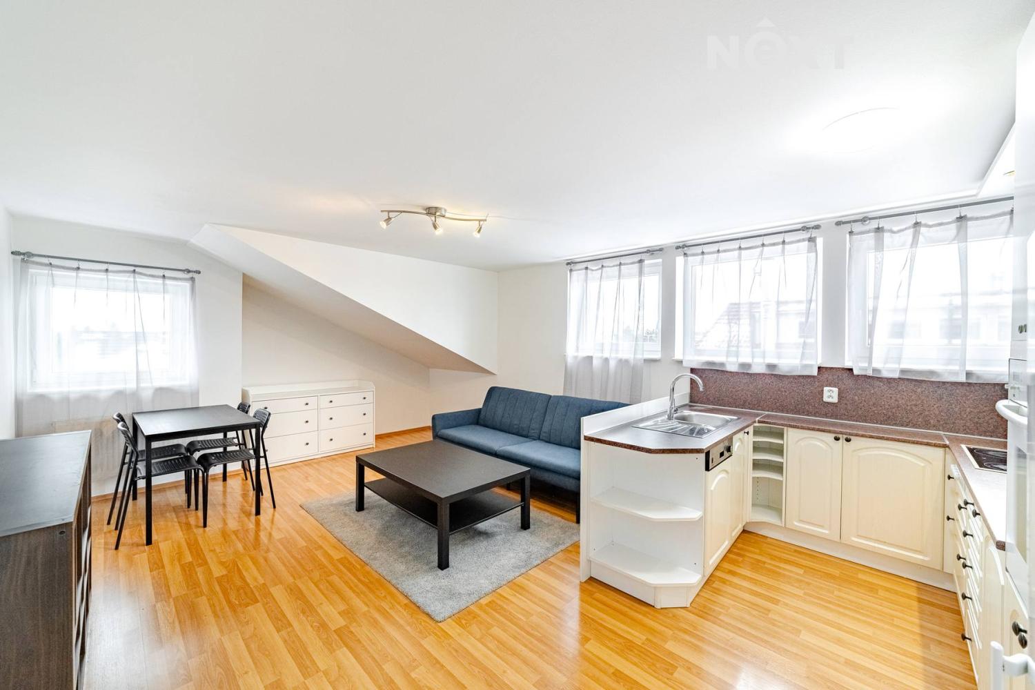 Pronájem byt 2+kk, 45㎡