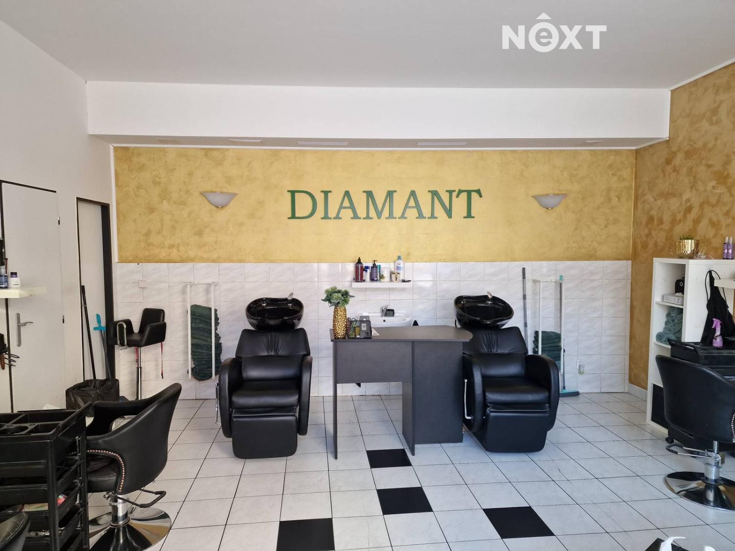 Pronájem komerční Obchodní prostory, 49㎡