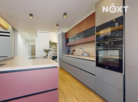 Prodej - dům/vila, 210 m²