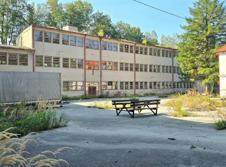 . | Pronájem - skladovací prostor, 3 984 m²