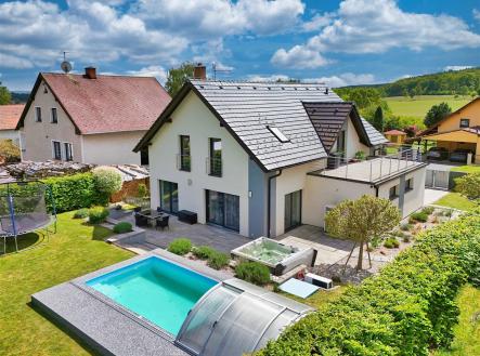 . | Prodej - dům/vila, 204 m²