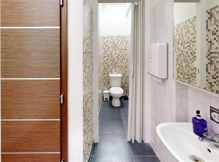 Kadeřnictví toalety | Prodej - dům/vila, 550 m²