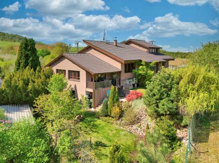 Airfoto pohled na jihozápad | Prodej - dům/vila, 550 m²