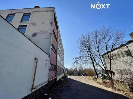 Pronájem - kanceláře, 700 m²