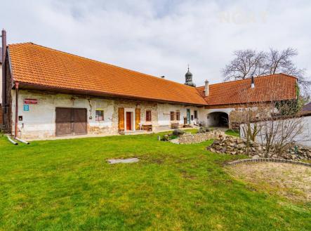 Prodej - dům/vila, 560 m²