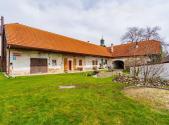 Prodej - dům/vila, 560 m²
