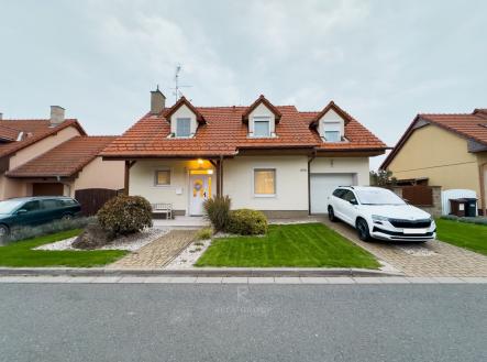 alt | Pronájem - dům/vila, 96 m²