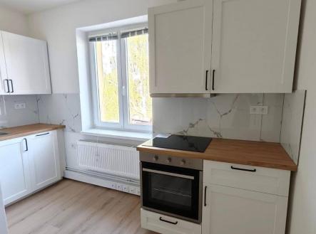 Pronájem bytu, 2+1, 42 m²