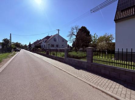 Prodej - pozemek pro bydlení, 1 800 m²
