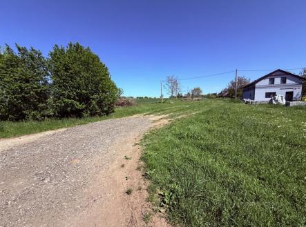 Prodej - pozemek pro bydlení, 2 736 m²