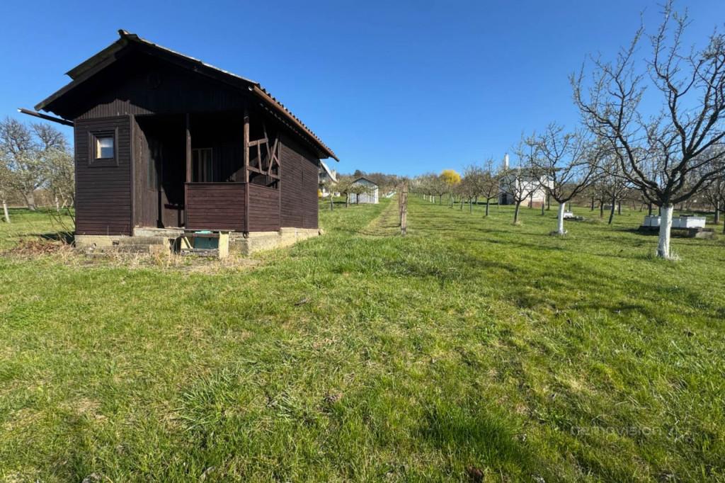 Prodej - pozemek,, 2 214 m²