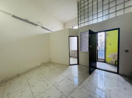 Prodej - obchodní prostor