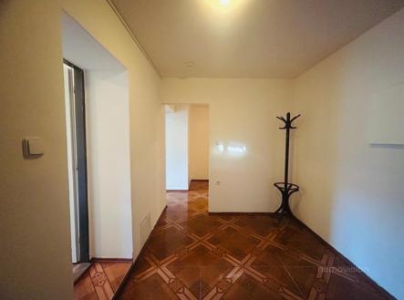 Pronájem bytu, 3+1, 130 m²