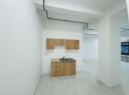 Pronájem - kanceláře, 93 m²