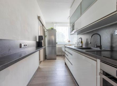 Prodej bytu, 3+1, 77 m²