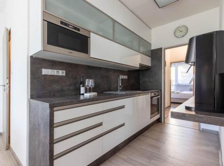 Prodej bytu, 3+1, 77 m²