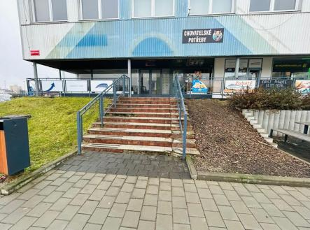 Pronájem - obchodní prostor