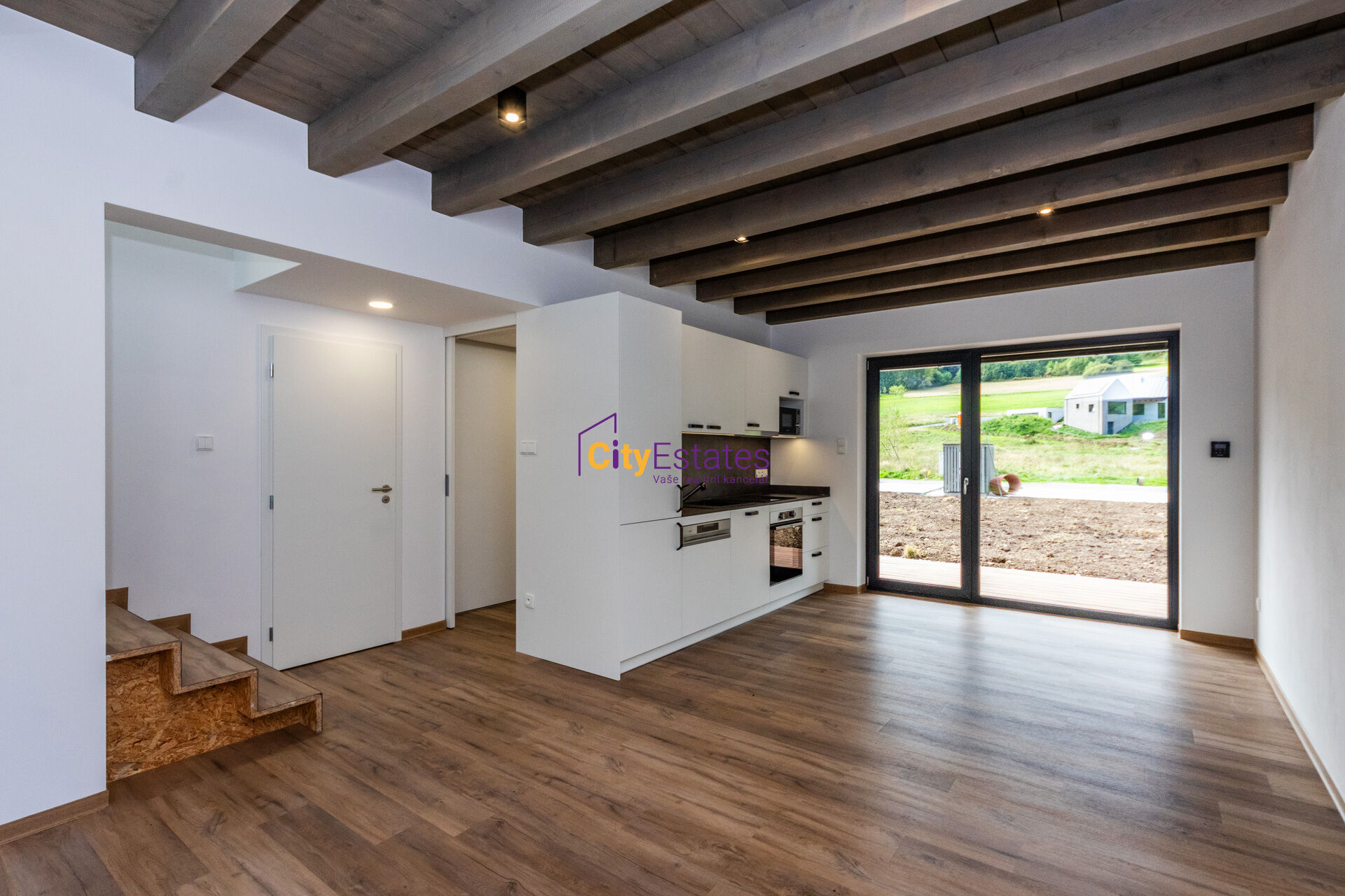 Byt 3kk na Horní Bečvě s oknem ve štítě  se zahrádkou a  dvě parkovací stání D/4