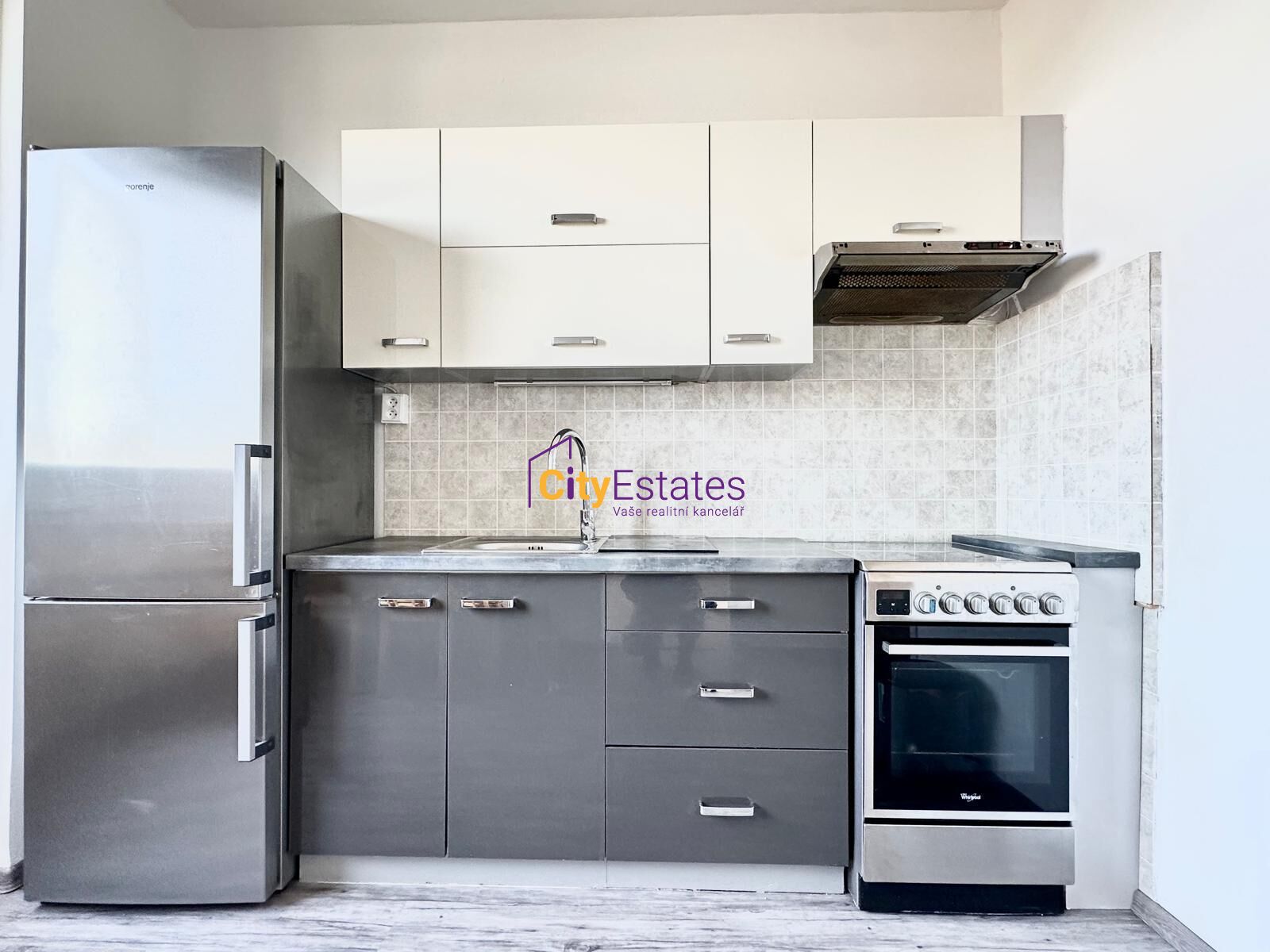 Prostorný byt 3+1 s lodžií a hezkým výhledem, 67 m2, Barrandov