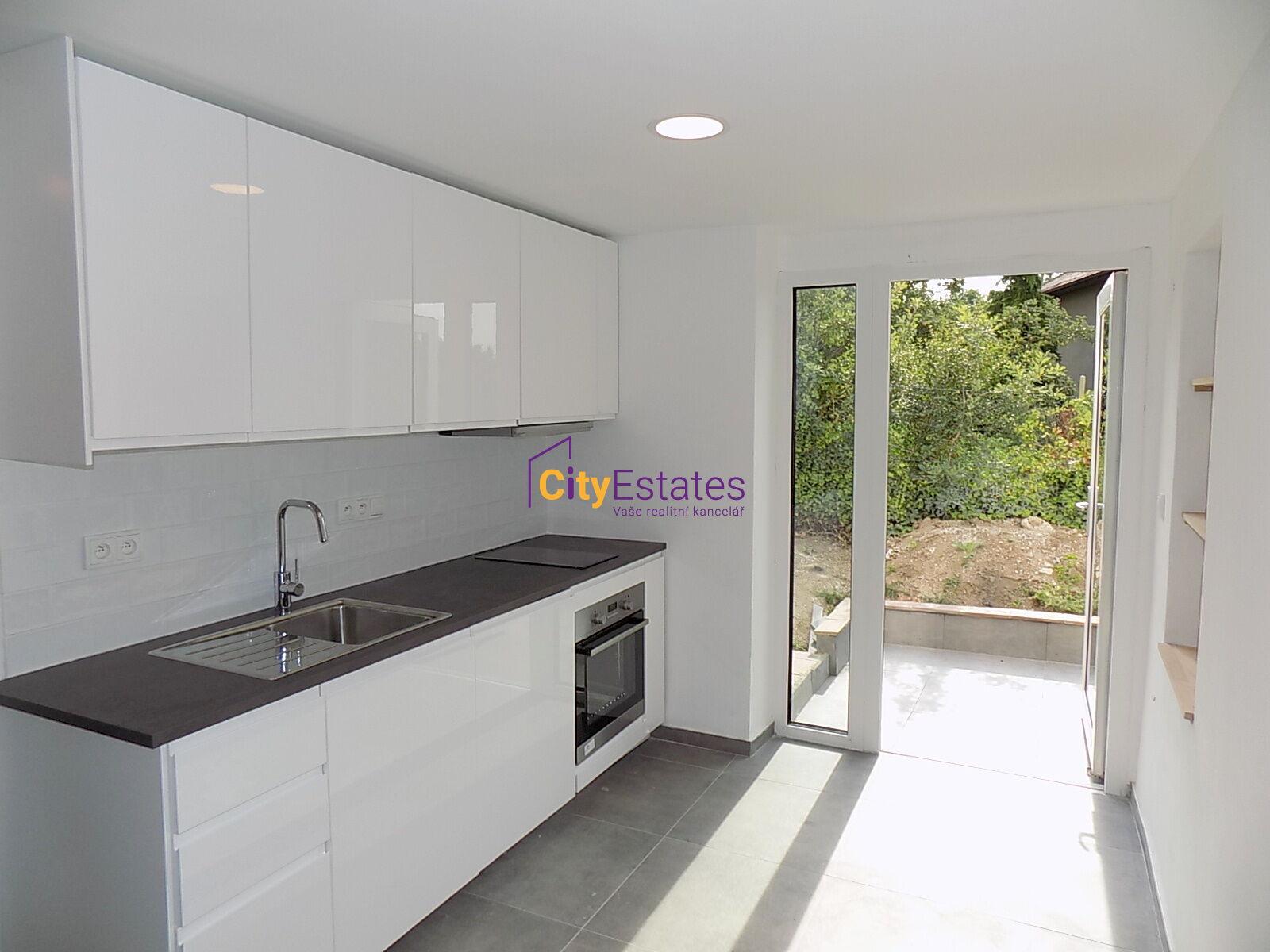 Pronájem malého bytu se vstupem ze zahrady