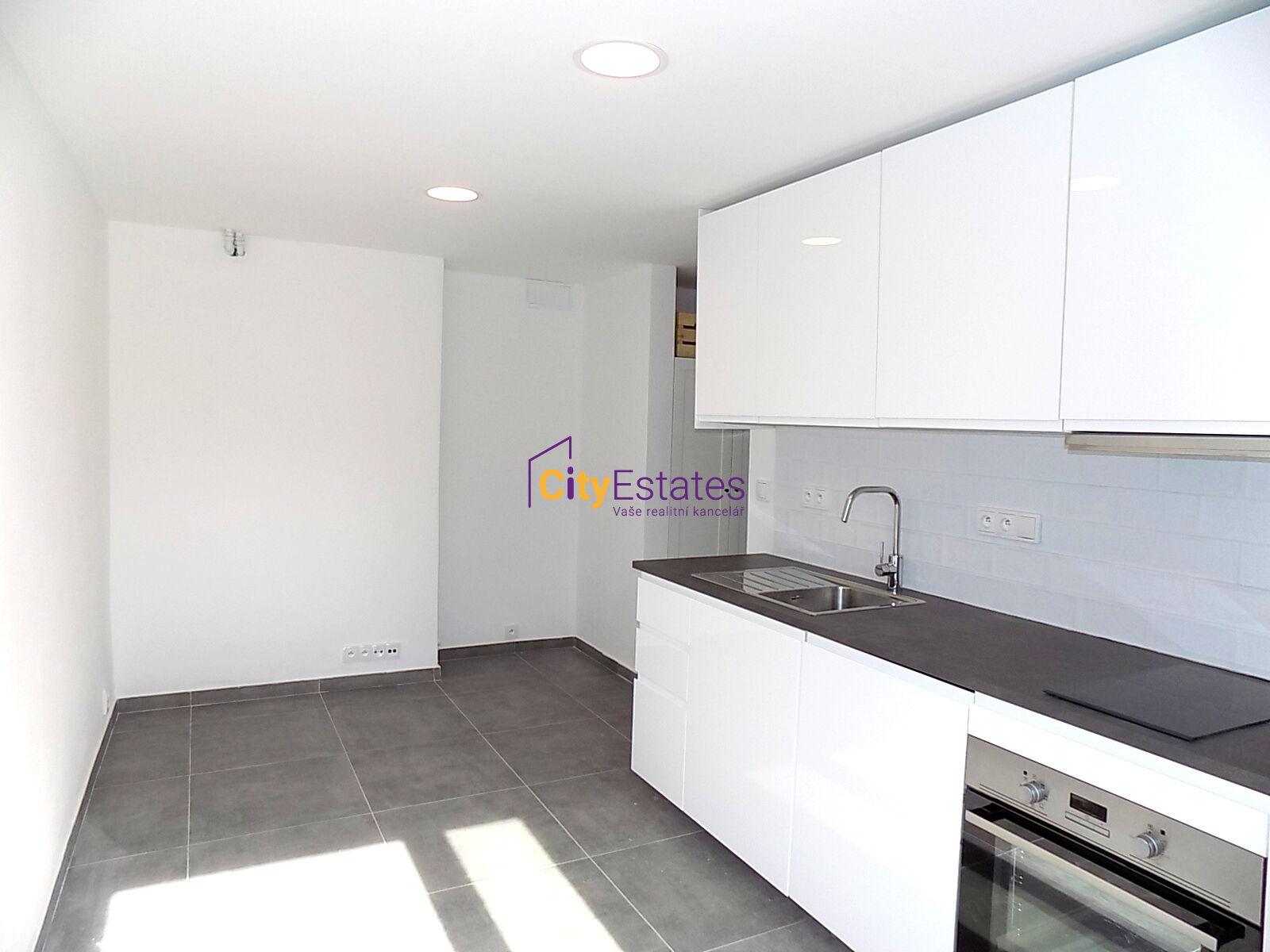 Pronájem malého bytu se vstupem ze zahrady